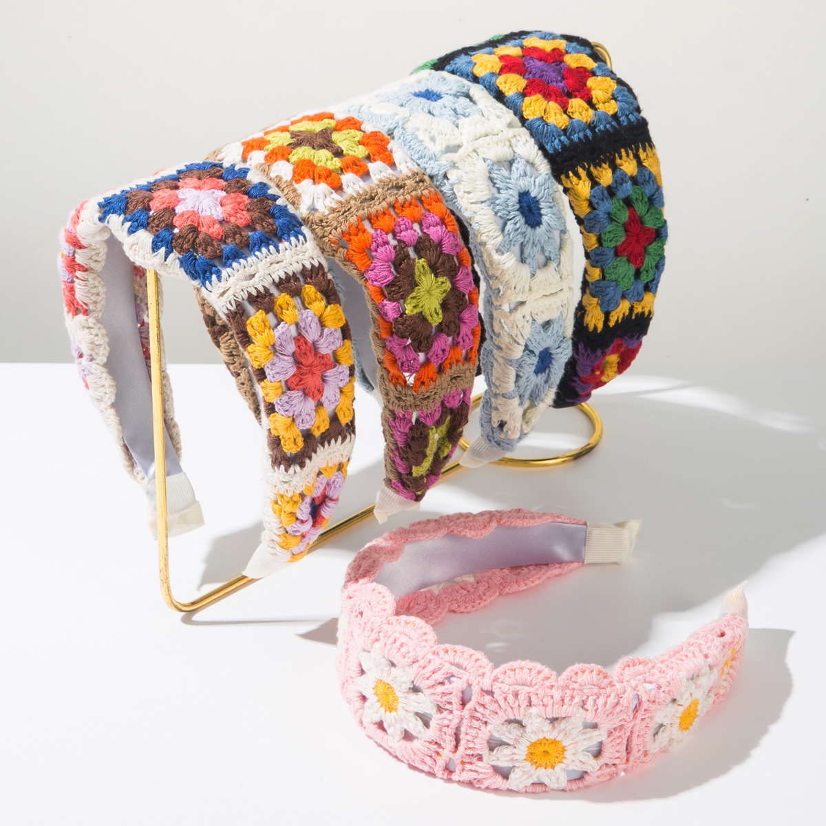 Headband Summer Knit - ボーホー風手編みクロシェフラワーヘッドバンド ヴィンテージグラニースクエア中空ワイドヘアバンド レトロパストラル女性用サマーヘアアクセサリー
