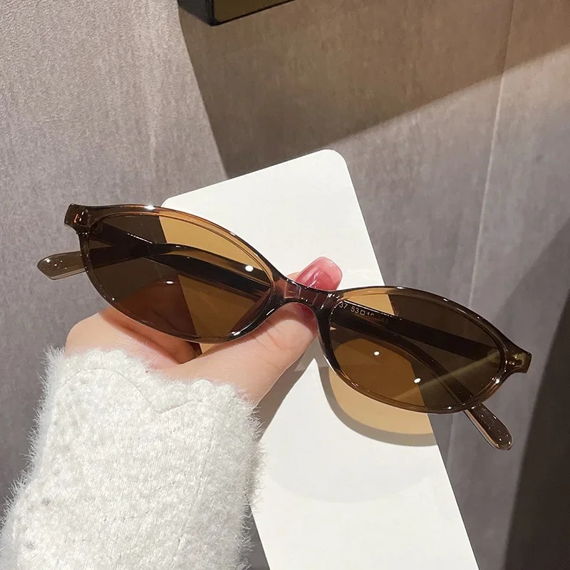 ニューレトロスモールオーバルサングラス レディース Y2K  - Sunglasses Cat Eye のレビューと価格