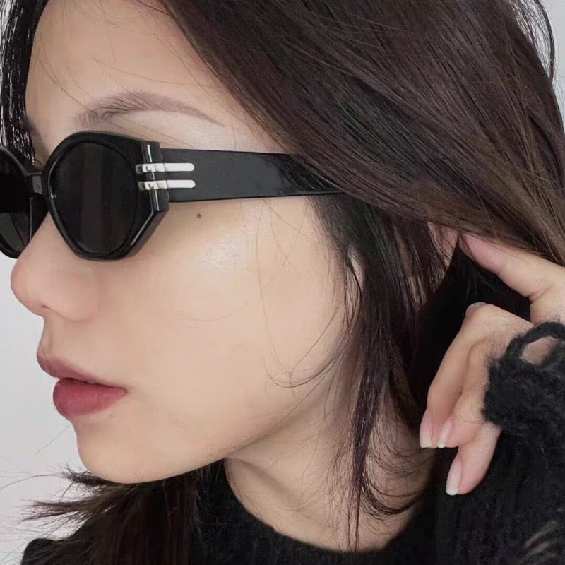 新しいスモールフレームY2Kキャットアイサングラス、女性用ト - Sunglasses Cat Eye のレビューと価格