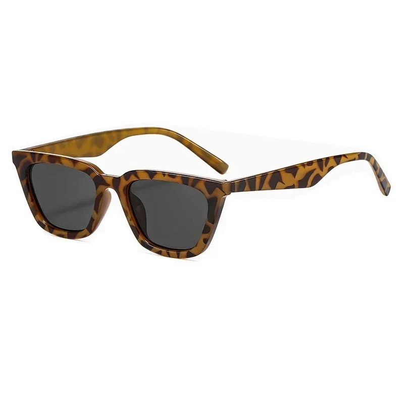 クラシックブラック ヴィンテージ キャットアイ サングラス  - Sunglasses Cat Eye のレビューと価格