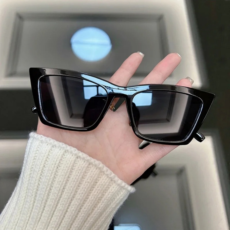 ラグジュアリーキャットアイブラックサングラス 男女兼用 ブラ - Sunglasses Cat Eye のレビューと価格