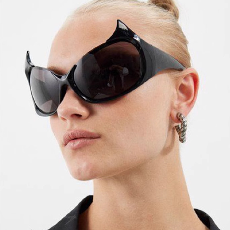 セクシーなY2K風キャットアイサングラス。レディース、ヴィン - Sunglasses Cat Eye のレビューと価格